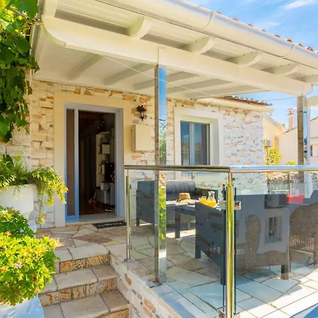 فيلة Porto Agios Stefanos Kassiopi